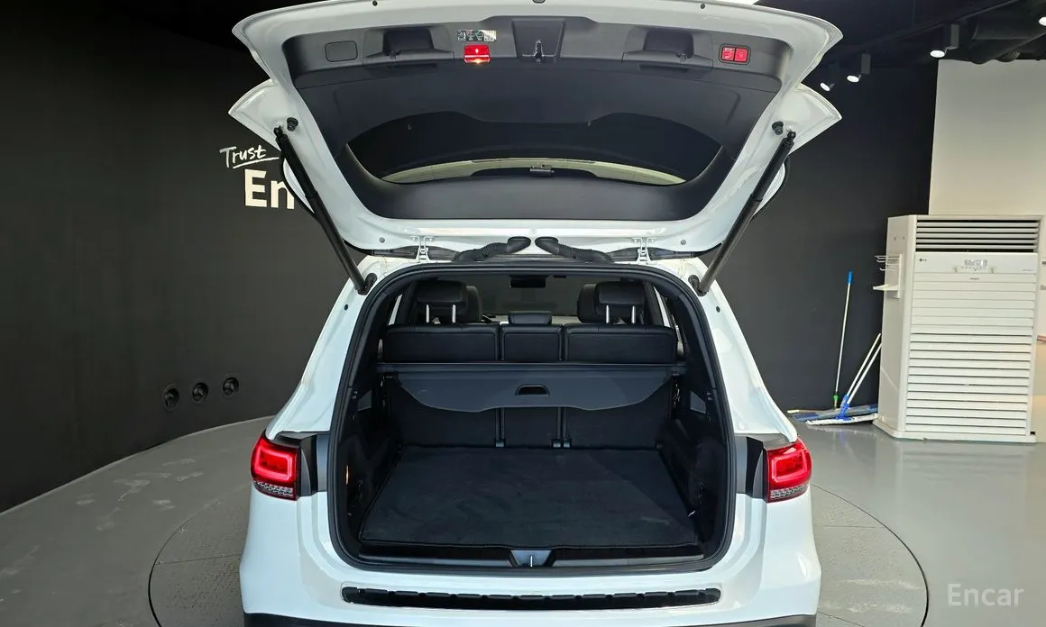 Фото 20 - Mercedes-Benz EQB