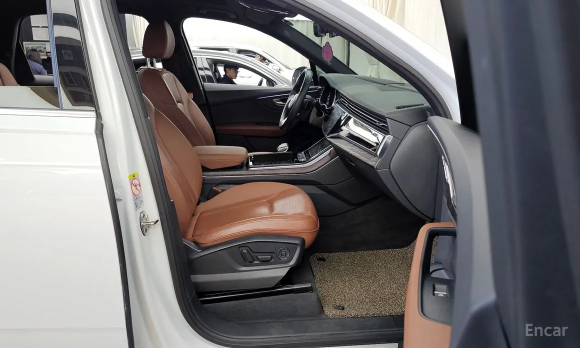 Фото 11 - Audi Q7