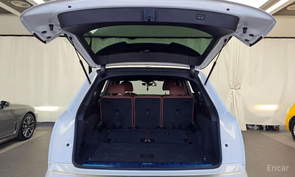 Фото 20 - Audi Q7