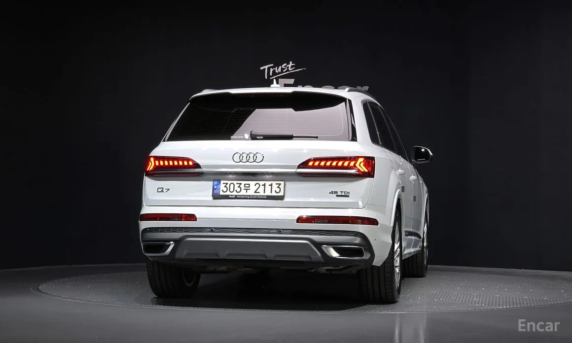 Фото 4 - Audi Q7