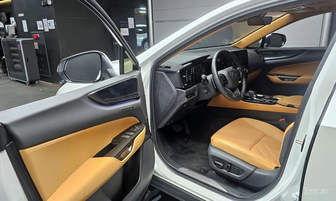 Фото 10 - Lexus NX