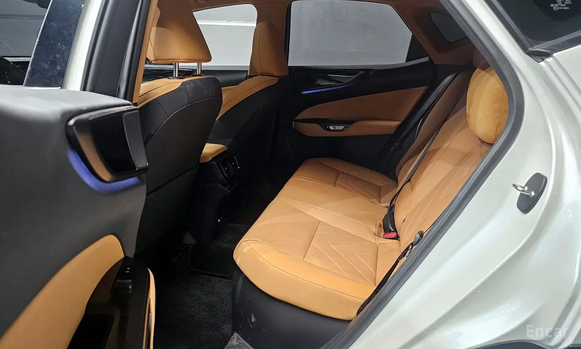 Фото 13 - Lexus NX