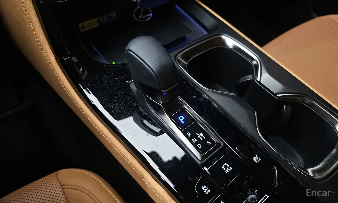 Фото 9 - Lexus NX