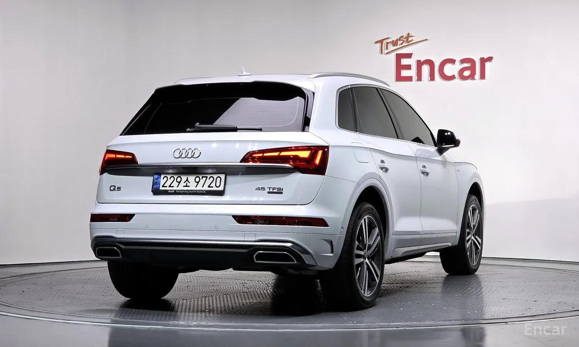 Фото 2 - Audi Q5