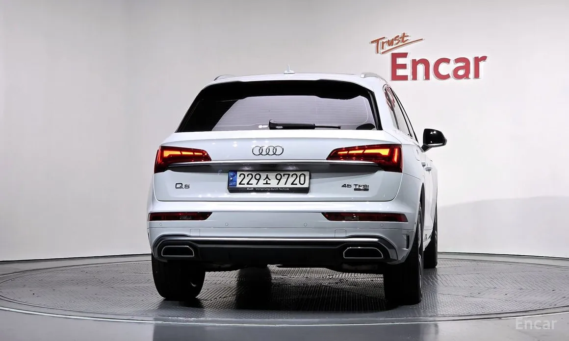 Фото 4 - Audi Q5