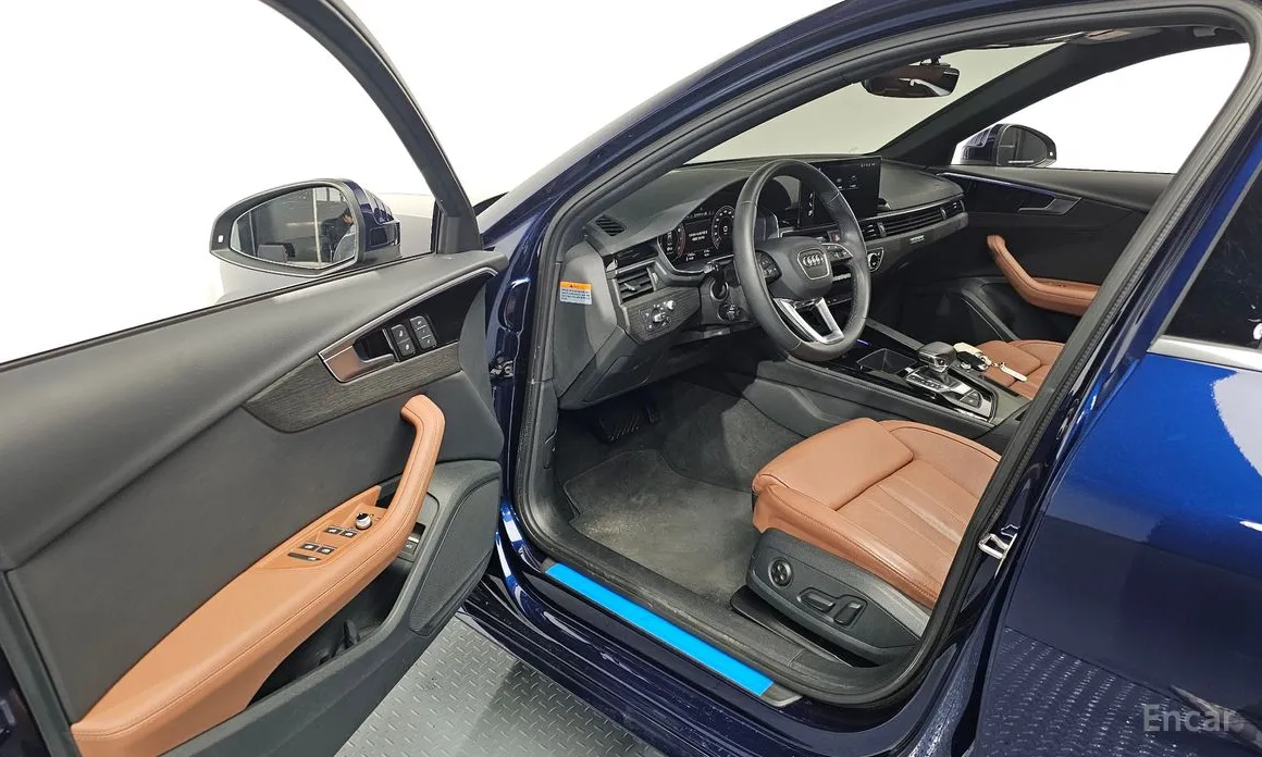 Фото 10 - Audi A4