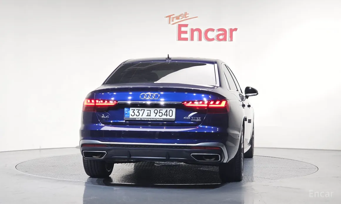 Фото 4 - Audi A4