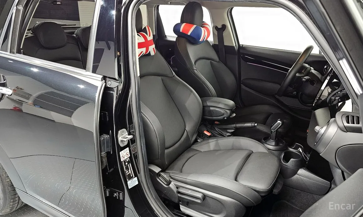 Фото 10 - Mini Cooper