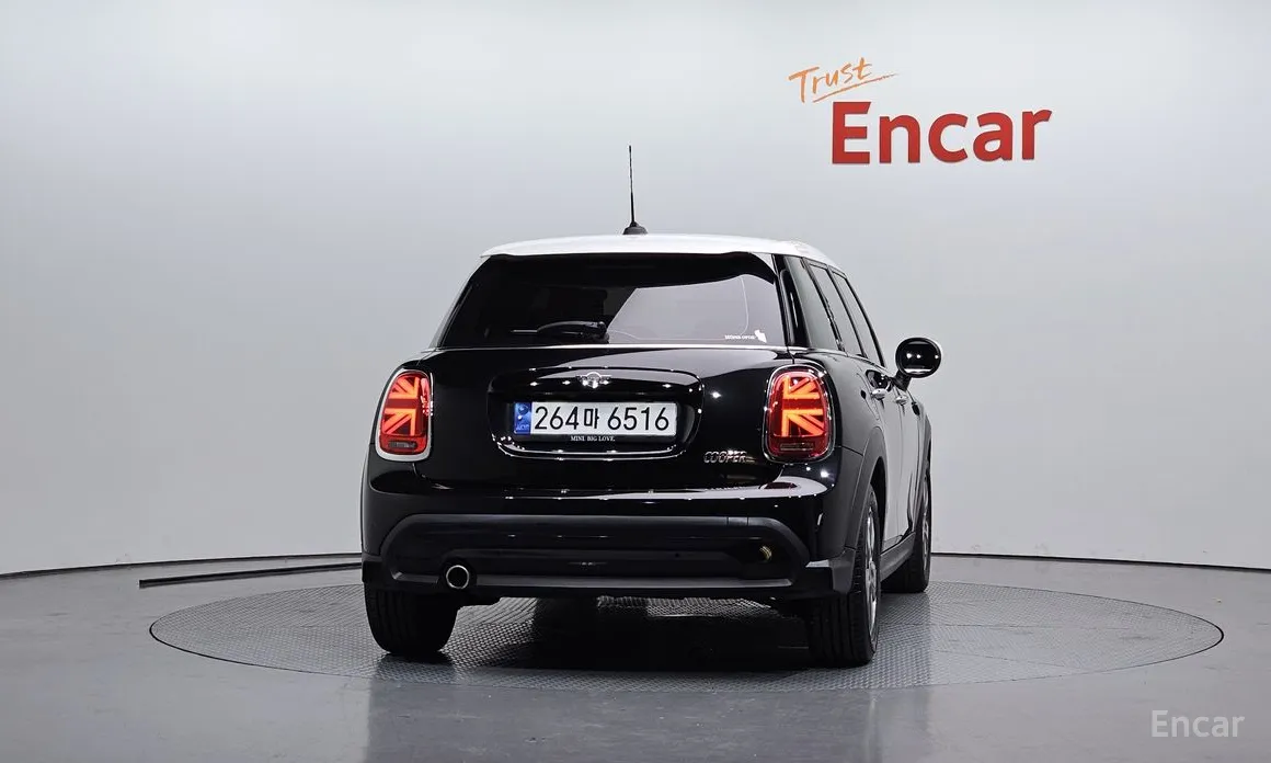 Фото 4 - Mini Cooper