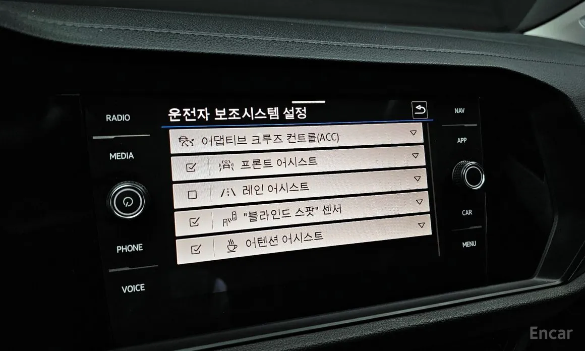 Фото 16 - Volkswagen Jetta