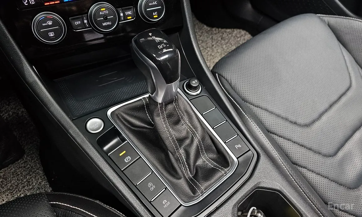 Фото 9 - Volkswagen Jetta