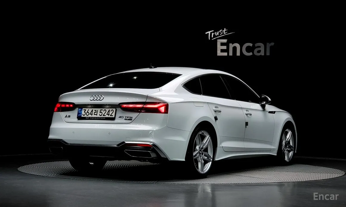 Фото 2 - Audi A5