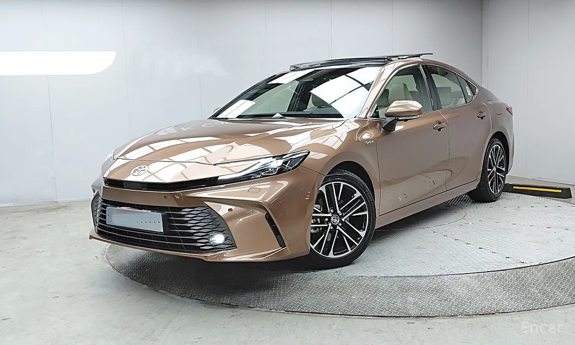 Фото 1 - Toyota Camry