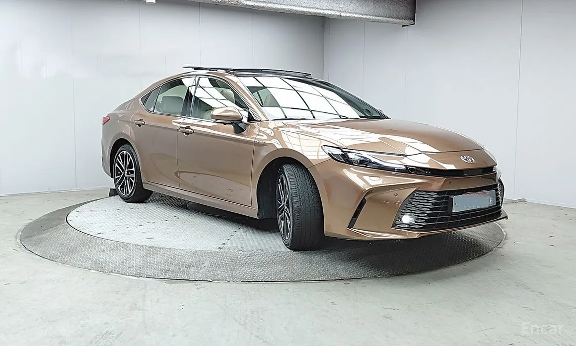 Фото 3 - Toyota Camry