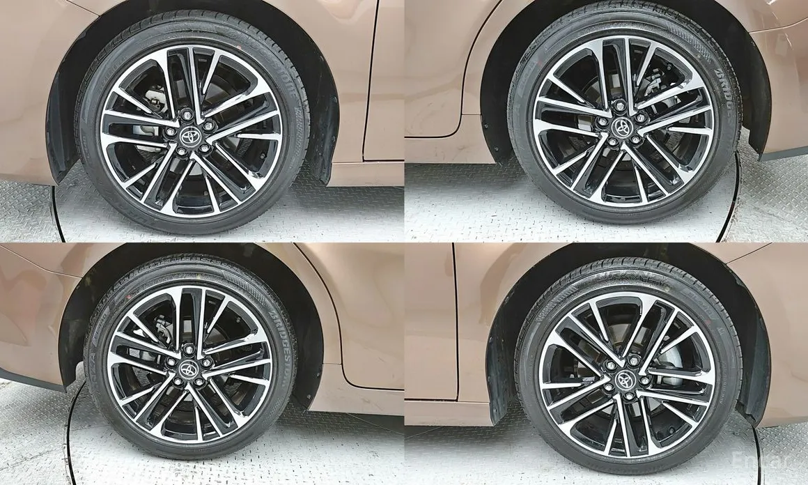 Фото 5 - Toyota Camry