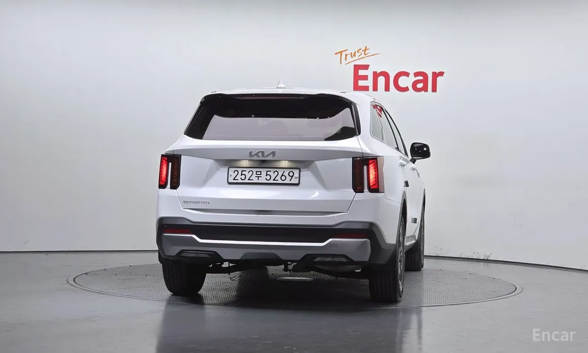 Фото 4 - Kia Sorento