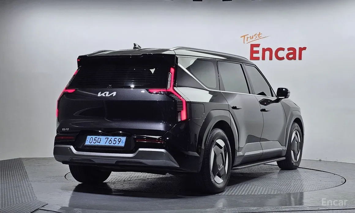 Фото 2 - Kia EV9