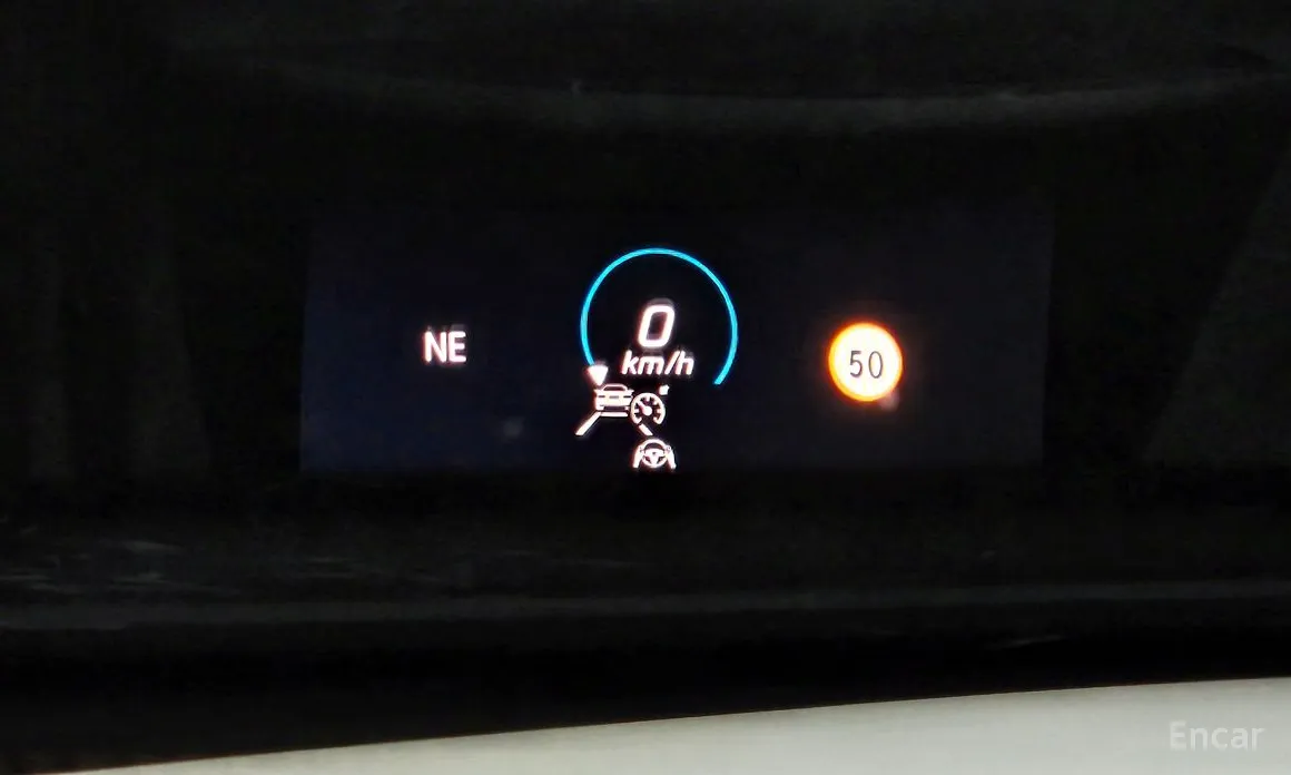 Фото 17 - Mercedes-Benz E-Class