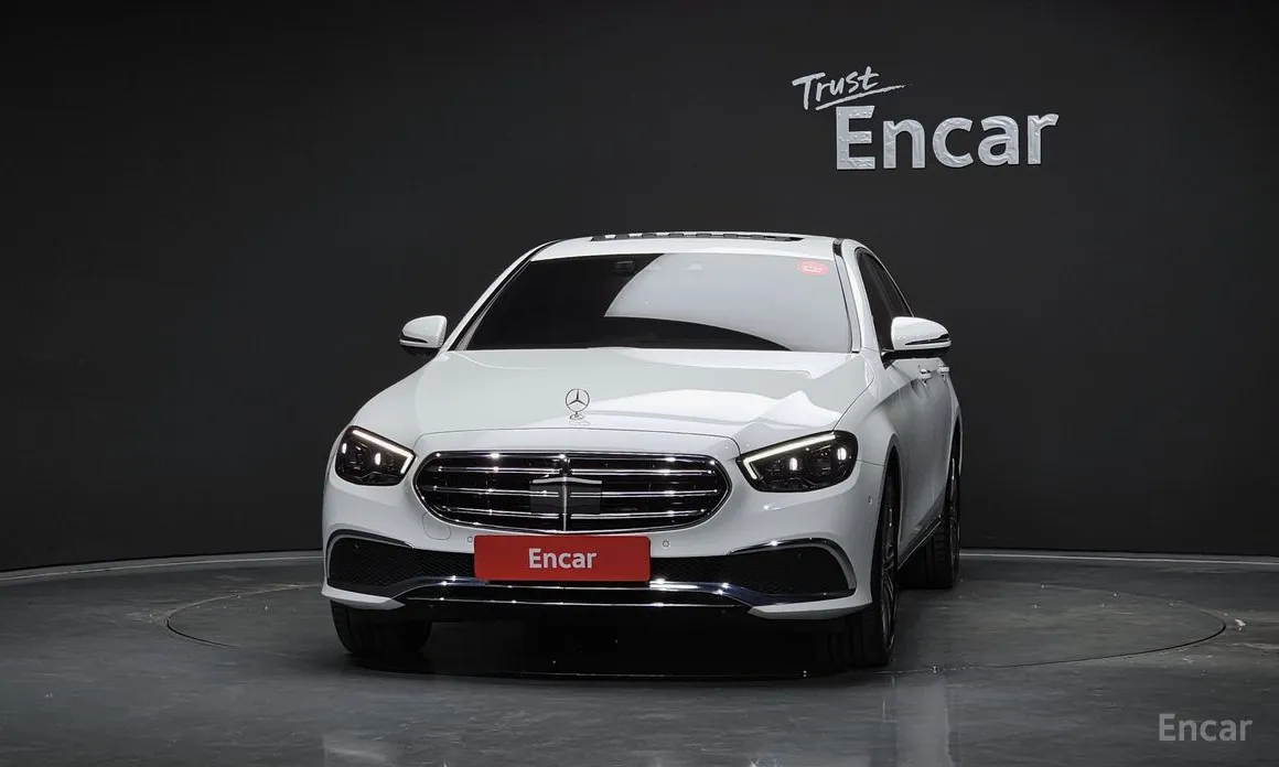 Фото 3 - Mercedes-Benz E-Class