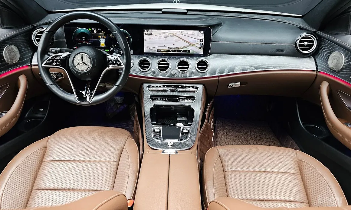 Фото 7 - Mercedes-Benz E-Class