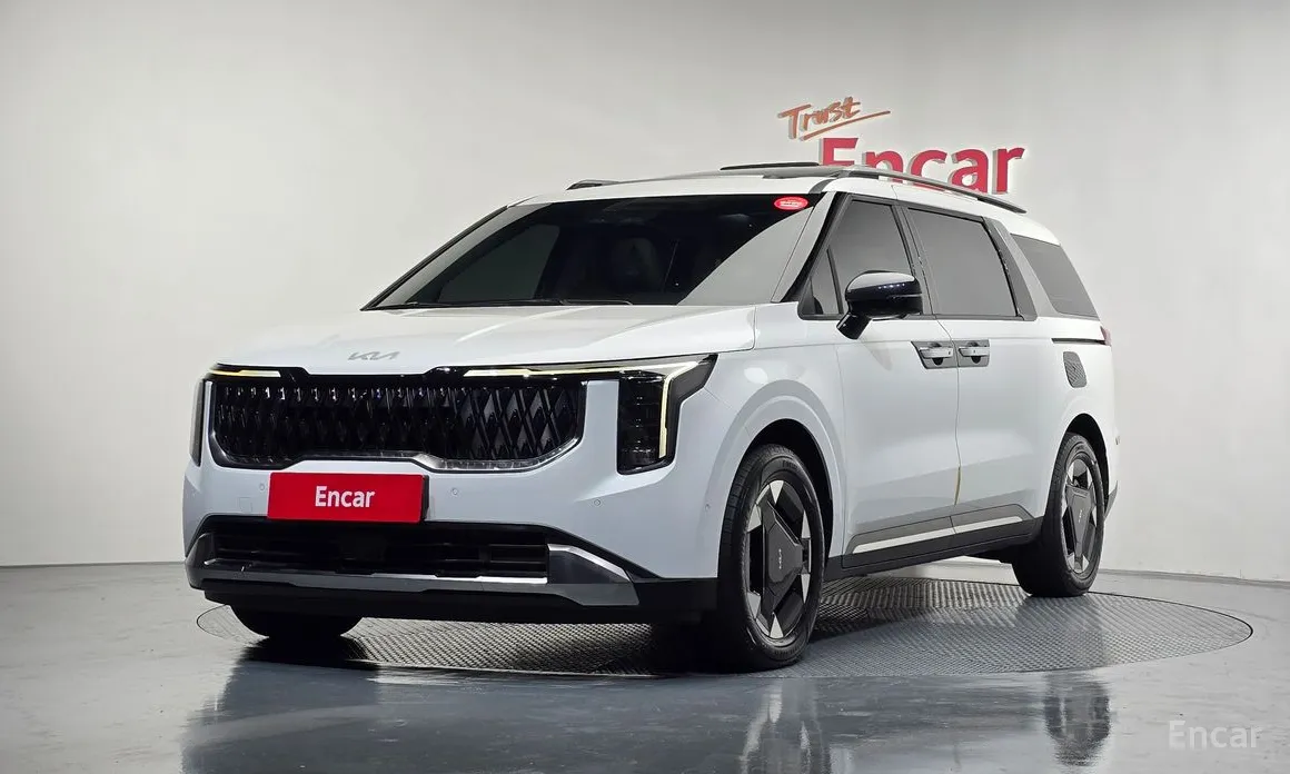 Фото 1 - Kia Carnival