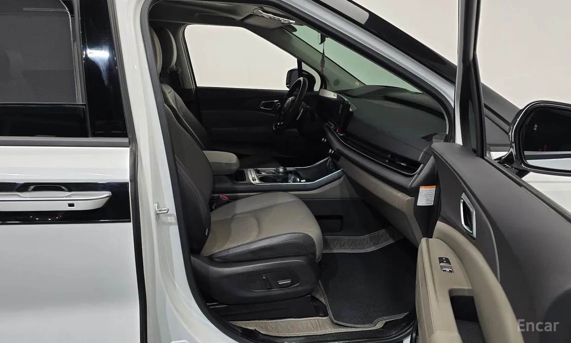 Фото 11 - Kia Carnival