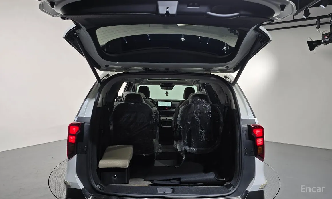 Фото 20 - Kia Carnival