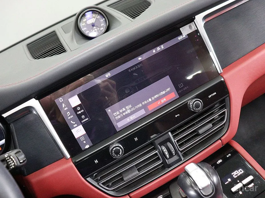 Фото 14 - Porsche Macan