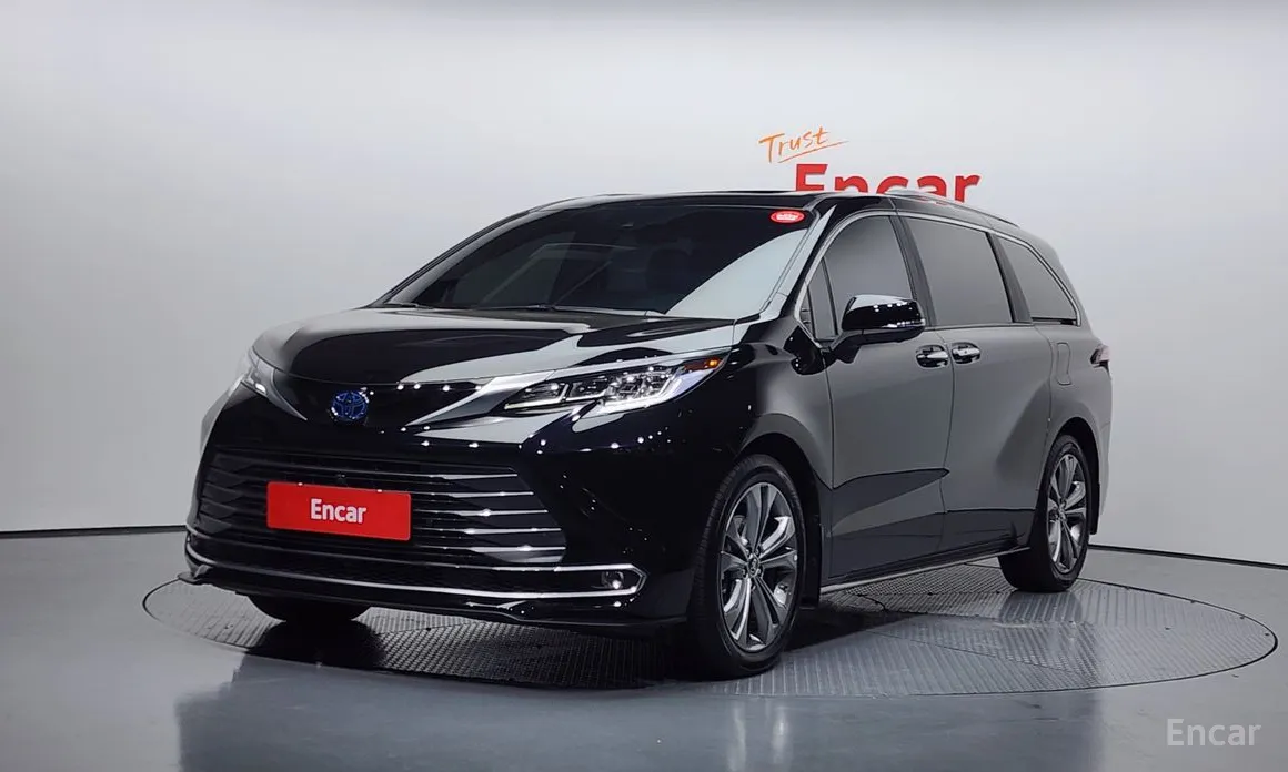 Фото 1 - Toyota Sienna