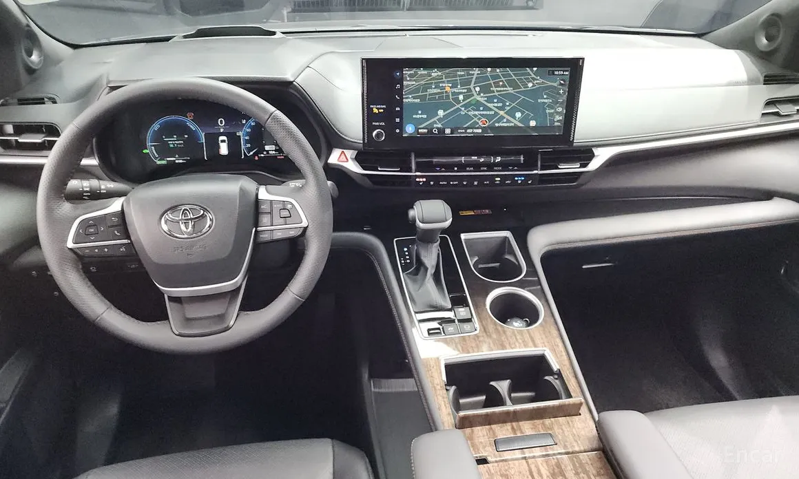 Фото 7 - Toyota Sienna