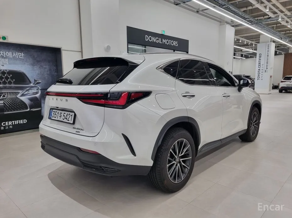 Фото 2 - Lexus NX