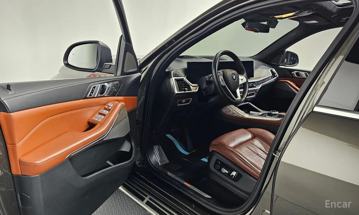 Фото 10 - BMW X7