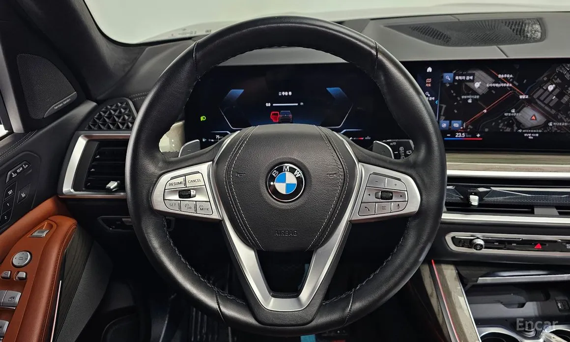 Фото 13 - BMW X7