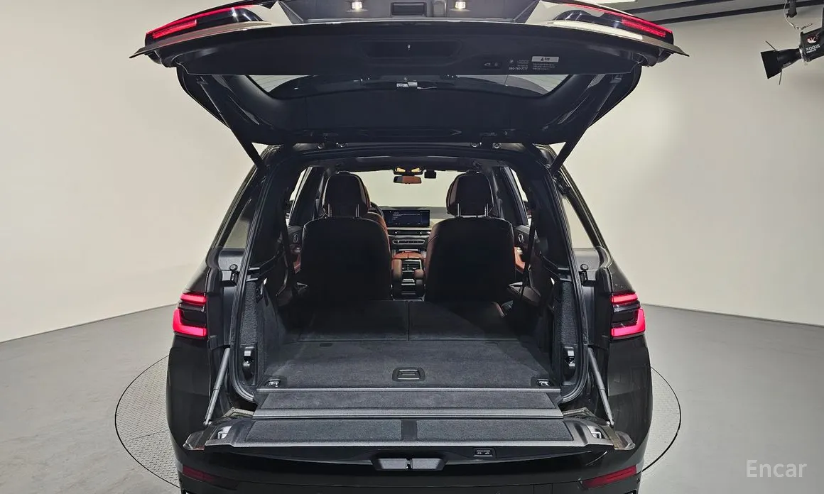 Фото 20 - BMW X7