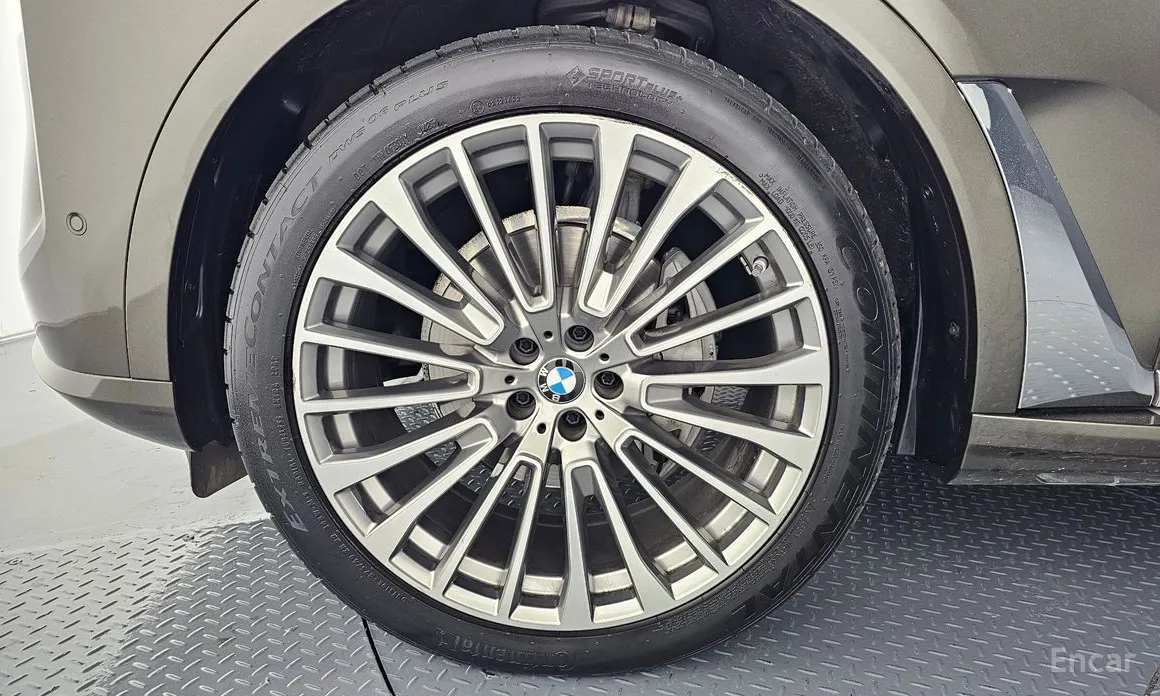 Фото 5 - BMW X7