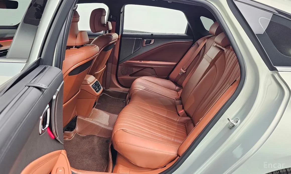 Фото 11 - Kia K8