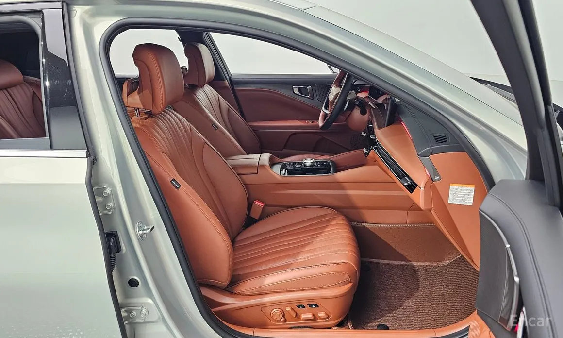 Фото 12 - Kia K8