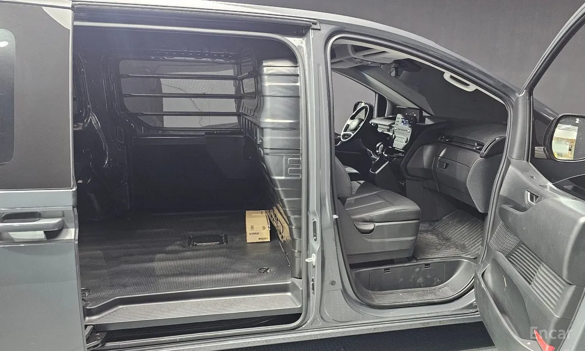 Фото 12 - Hyundai Staria