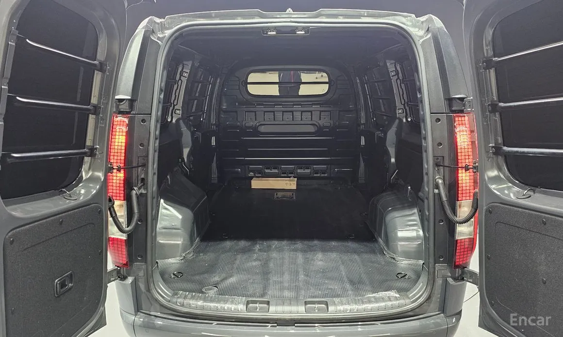 Фото 20 - Hyundai Staria