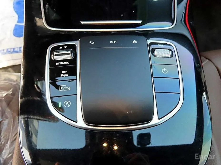 Фото 13 - Mercedes-Benz E-Class