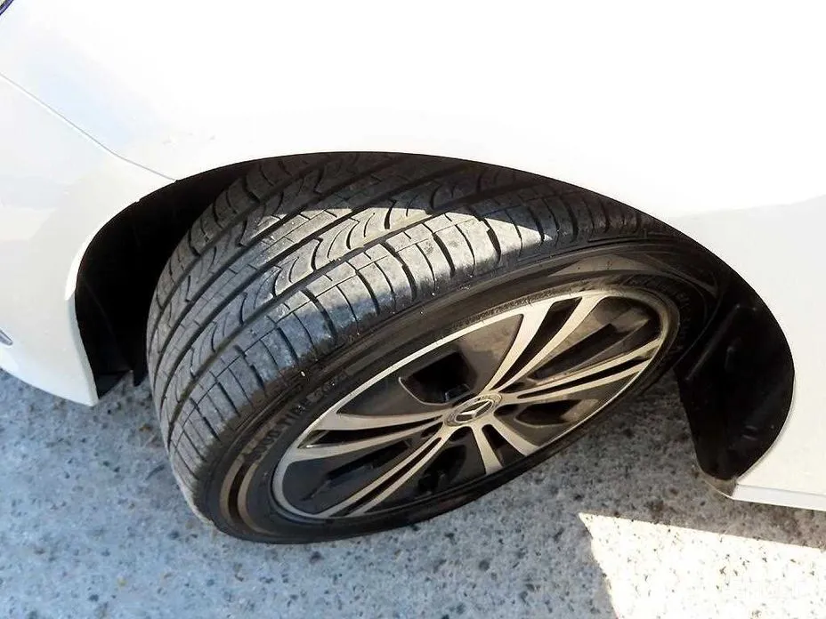 Фото 20 - Mercedes-Benz E-Class