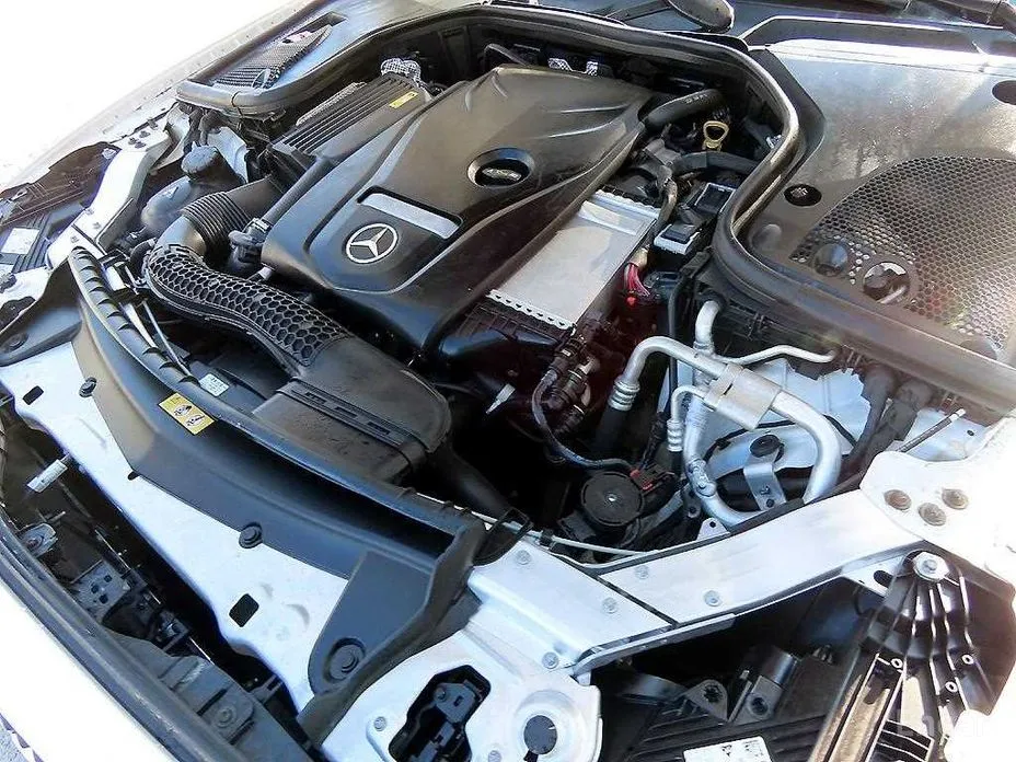 Фото 5 - Mercedes-Benz E-Class