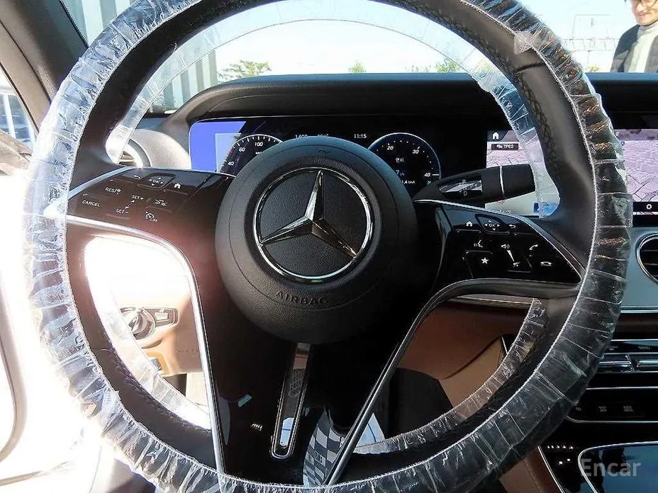 Фото 9 - Mercedes-Benz E-Class