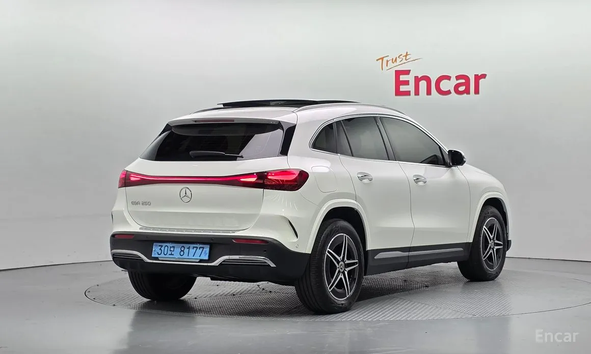 Фото 2 - Mercedes-Benz EQA