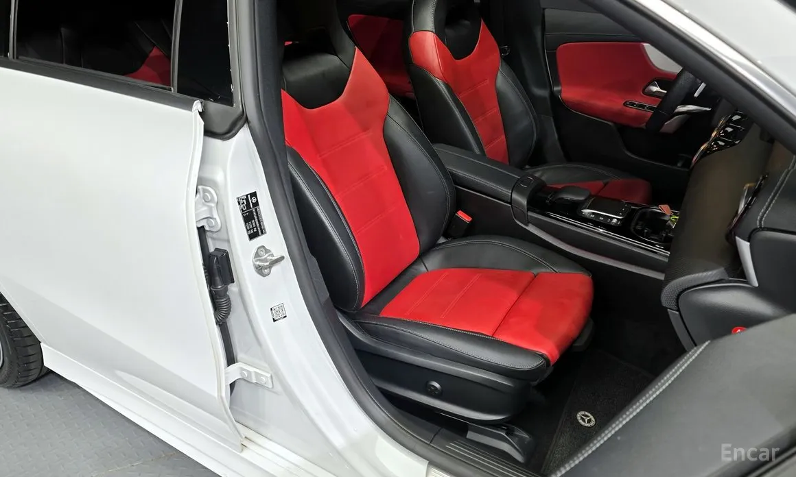 Фото 12 - Mercedes-Benz CLA-Class