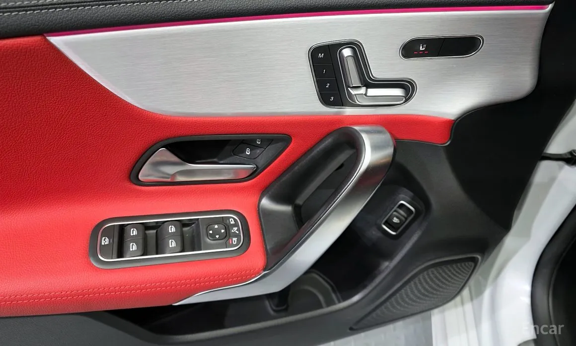 Фото 14 - Mercedes-Benz CLA-Class