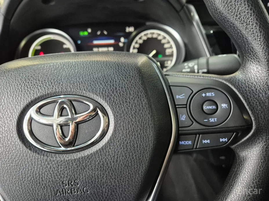 Фото 17 - Toyota Camry