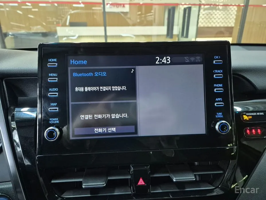 Фото 18 - Toyota Camry