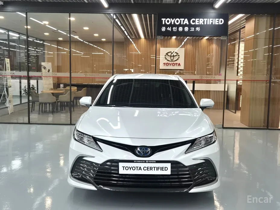 Фото 3 - Toyota Camry