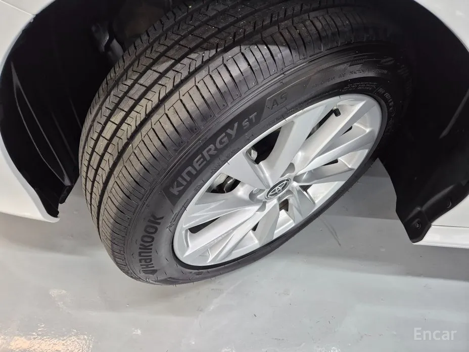 Фото 5 - Toyota Camry